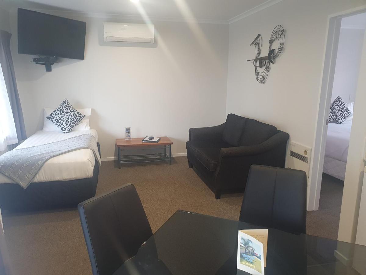 Asure Albert Park Motor Lodge 테 아와무투 외부 사진