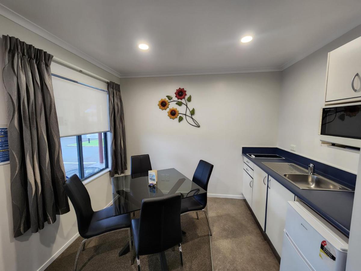 Asure Albert Park Motor Lodge 테 아와무투 외부 사진