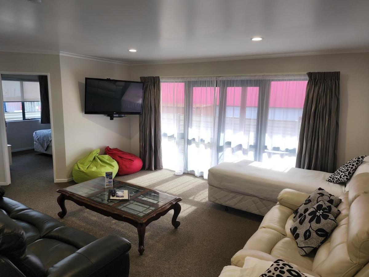 Asure Albert Park Motor Lodge 테 아와무투 외부 사진